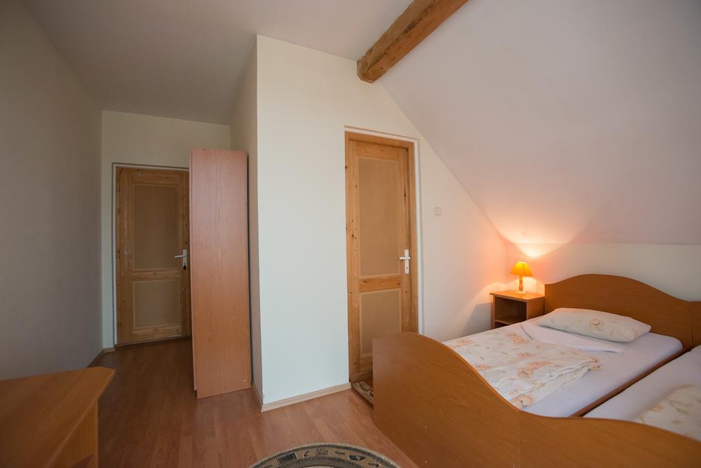 Béluci Panzió Odorheiu Secuiesc Exterior foto