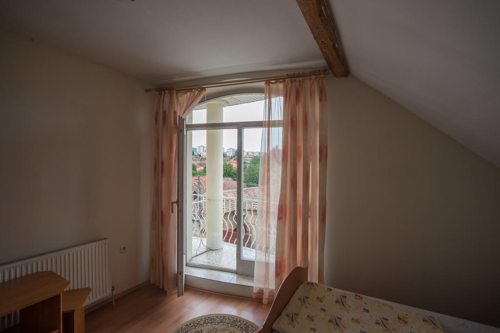 Béluci Panzió Odorheiu Secuiesc Exterior foto